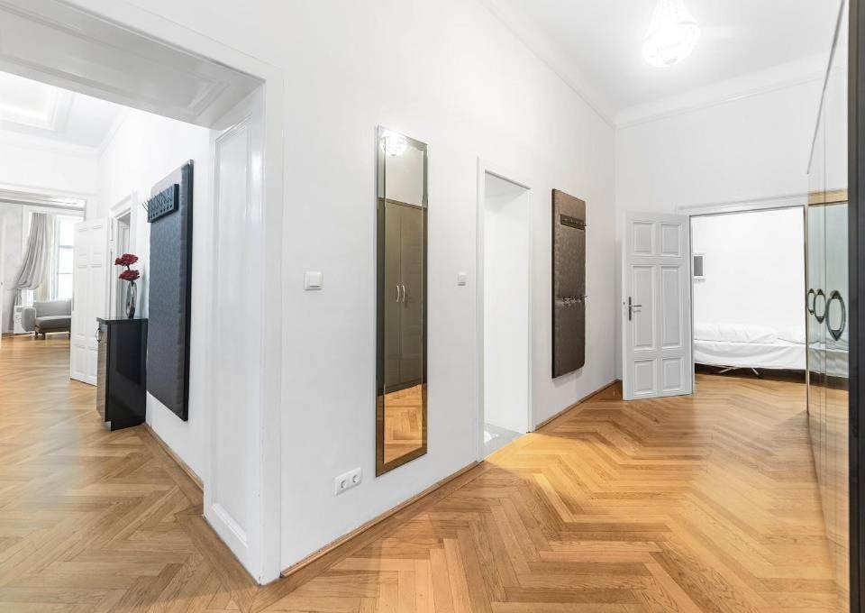 Carlton Suites Wien Exteriör bild